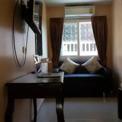Отель Patamnak Beach Guesthouse 3* Улучшенный номер с различными типами кроватей фото 11