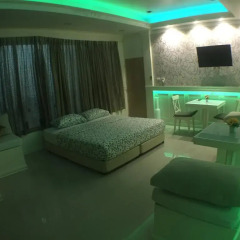 Отель Phuket Airport Suites & Lounge Bar - Club 96 Таиланд, Пхукет - отзывы, цены и фото номеров - забронировать отель Phuket Airport Suites & Lounge Bar - Club 96 онлайн развлечения