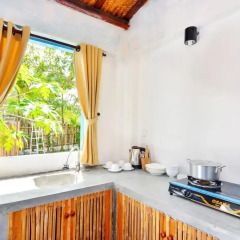 Отель Local Beach Homestay в номере
