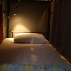 Mr.Comma Guesthouse - Hostel Кровать в общем номере с двухъярусной кроватью фото 31