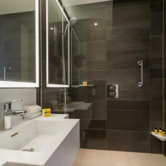 Отель Hyatt Regency Paris Etoile 4* Улучшенный номер с различными типами кроватей фото 10