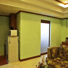 Отель Baan SS Karon 3* Улучшенный номер с различными типами кроватей фото 11