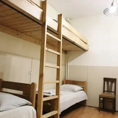 Envoy Hostel Стандартный семейный номер с двуспальной кроватью (общая ванная комната) фото 7