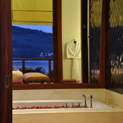 Отель Andara Resort Villas ванная фото 2