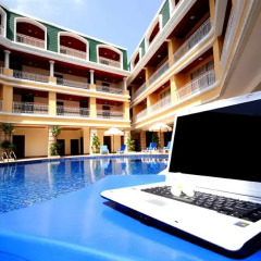 Отель Kalim Resort бассейн