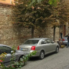 Berk Guesthouse - 'Grandma's House' Турция, Стамбул - отзывы, цены и фото номеров - забронировать отель Berk Guesthouse - 'Grandma's House' онлайн парковка