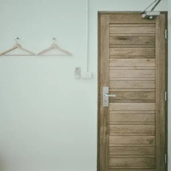 Good One Hostel & Cafe Bar Стандартный номер с двуспальной кроватью (общая ванная комната) фото 8