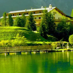 Hotel Alpenhof Стельвио приотельная территория