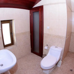Отель Holiday House Kulina Болгария, Банско - отзывы, цены и фото номеров - забронировать отель Holiday House Kulina онлайн ванная