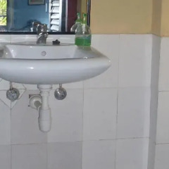 Отель Kathmandu Bed & Breakfast Inn Непал, Катманду - отзывы, цены и фото номеров - забронировать отель Kathmandu Bed & Breakfast Inn онлайн ванная фото 2