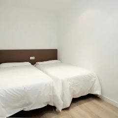 Апартаменты ClassBedroom Apartments VIII комната для гостей фото 3