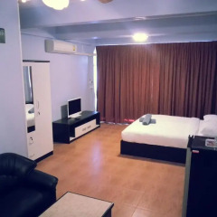 Отель Sunshine Guesthouse 3* Улучшенный номер с различными типами кроватей