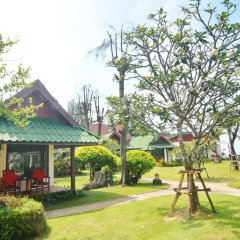 Отель Golden Bay Cottage 3* Бунгало Делюкс с различными типами кроватей фото 37