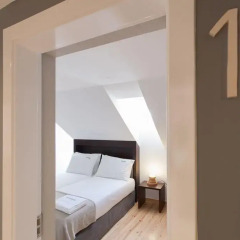 Отель Feels Like Home Rossio Prime Suites 4* Люкс с различными типами кроватей фото 24