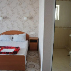 Гостиница 98 Kati Solovyanovoy Guest House в Анапе отзывы, цены и фото номеров - забронировать гостиницу 98 Kati Solovyanovoy Guest House онлайн Анапа ванная