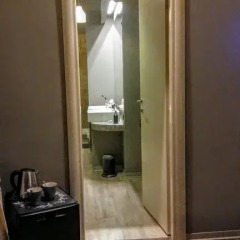 Отель AmoRoma Suite Стандартный семейный номер с двуспальной кроватью фото 18