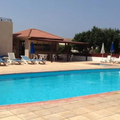 Отель Constantaras Apartments Кипр, Протарас - отзывы, цены и фото номеров - забронировать отель Constantaras Apartments онлайн бассейн фото 2