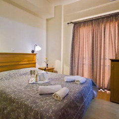 Sylvia Hotel 2* Стандартный номер с двуспальной кроватью фото 4