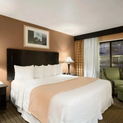 Отель Days Inn by Wyndham Hollywood Near Universal Studios Стандартный номер с различными типами кроватей фото 8