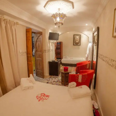 Отель Dar Ikalimo Marrakech 3* Улучшенный номер с различными типами кроватей фото 12