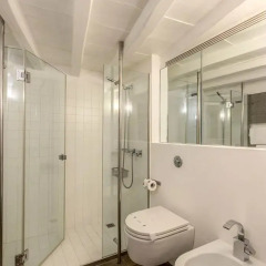 Отель Sole al Pantheon Penthouse Италия, Рим - отзывы, цены и фото номеров - забронировать отель Sole al Pantheon Penthouse онлайн ванная фото 3