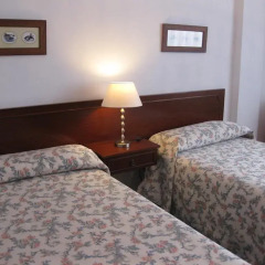 Отель Apartamentos Turisticos Arosa Ogrove сейф в номере