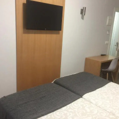 Отель Hostal Alborán Стандартный номер с 2 отдельными кроватями фото 3