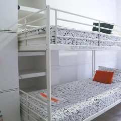 Отель Hostels MeetingPoint 2* Кровать в общем номере с двухъярусной кроватью фото 16