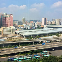 Отель Shenzhen Century Kingdom Hotel, East Railway Station Китай, Шэньчжэнь - отзывы, цены и фото номеров - забронировать отель Shenzhen Century Kingdom Hotel, East Railway Station онлайн балкон