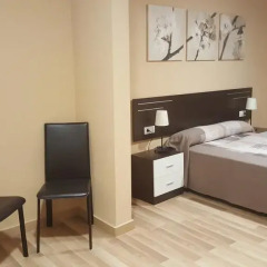 Отель Pension Avenida Испания, Вильяфранка-дель-Пенедес - отзывы, цены и фото номеров - забронировать отель Pension Avenida онлайн комната для гостей фото 5