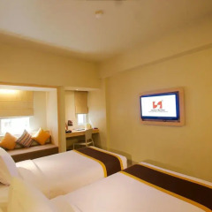 Отель Swiss-Belinn Legian 3* Улучшенный номер с различными типами кроватей фото 9