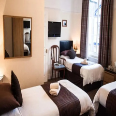 Отель Queen Anne's Guest House 3* Стандартный семейный номер с различными типами кроватей фото 2