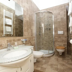 Nika Hostel Кровать в общем номере с двухъярусной кроватью фото 3