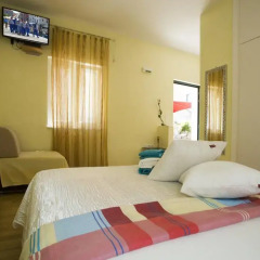Отель Central Old Town Rooms Стандартный номер с различными типами кроватей фото 10
