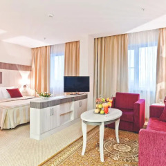 Гостиница East Gate 4* Номер Делюкс с двуспальной кроватью фото 6