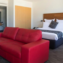 Cambridge Hotel Sydney 4* Номер Deluxe balcony с различными типами кроватей