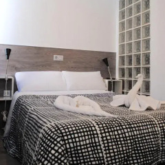 Отель Hostal Abril Стандартный номер с двуспальной кроватью фото 8