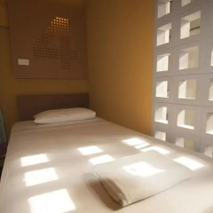 Отель River View Guest House 2* Кровать в общем номере фото 2