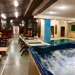 Hotel Elegant Lux бассейн