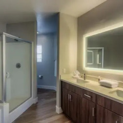 Отель Glendon Westwood 4102-TH-R США, Лос-Анджелес - отзывы, цены и фото номеров - забронировать отель Glendon Westwood 4102-TH-R онлайн ванная фото 2