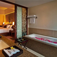 Sun Island Hotel & Spa Kuta 4* Номер Делюкс с различными типами кроватей
