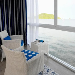 Отель Phuket Boat Quay 4* Номер Делюкс с различными типами кроватей фото 11