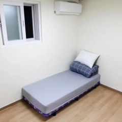 Отель Namsan Gil House 2* Номер Делюкс с различными типами кроватей