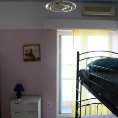 Хостел Youth Athens Кровать в женском общем номере с двухъярусной кроватью