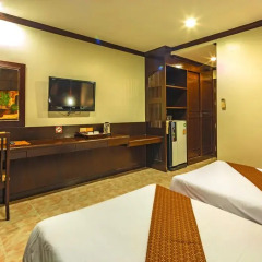 Отель Azhotel Patong 3* Номер Делюкс разные типы кроватей фото 23