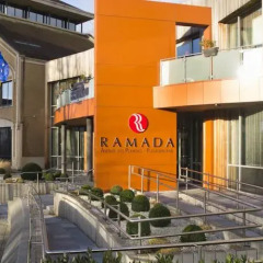 Отель Ramada Brussels Woluwe парковка