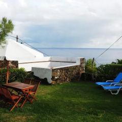 Отель Galera Cottage бассейн