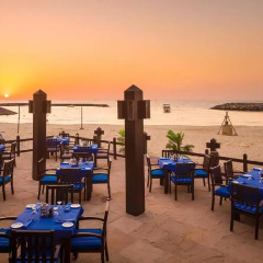 Отель Coral Beach Resort - Sharjah ОАЭ, Шарджа - 8 отзывов об отеле, цены и фото номеров - забронировать отель Coral Beach Resort - Sharjah онлайн питание