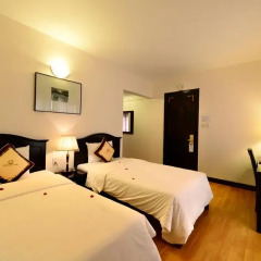 Century Riverside Hotel Hue 4* Семейный номер Делюкс с двуспальной кроватью фото 5