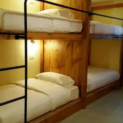 Хостел Siri Poshtel Bangkok Кровать в общем номере с двухъярусной кроватью фото 15